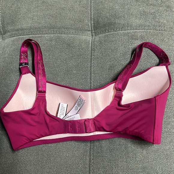 🥰🥰Victoria’s Secret Lightly Lined Wireless Scoop Bra🥰🥰 - Picture 5 of 8